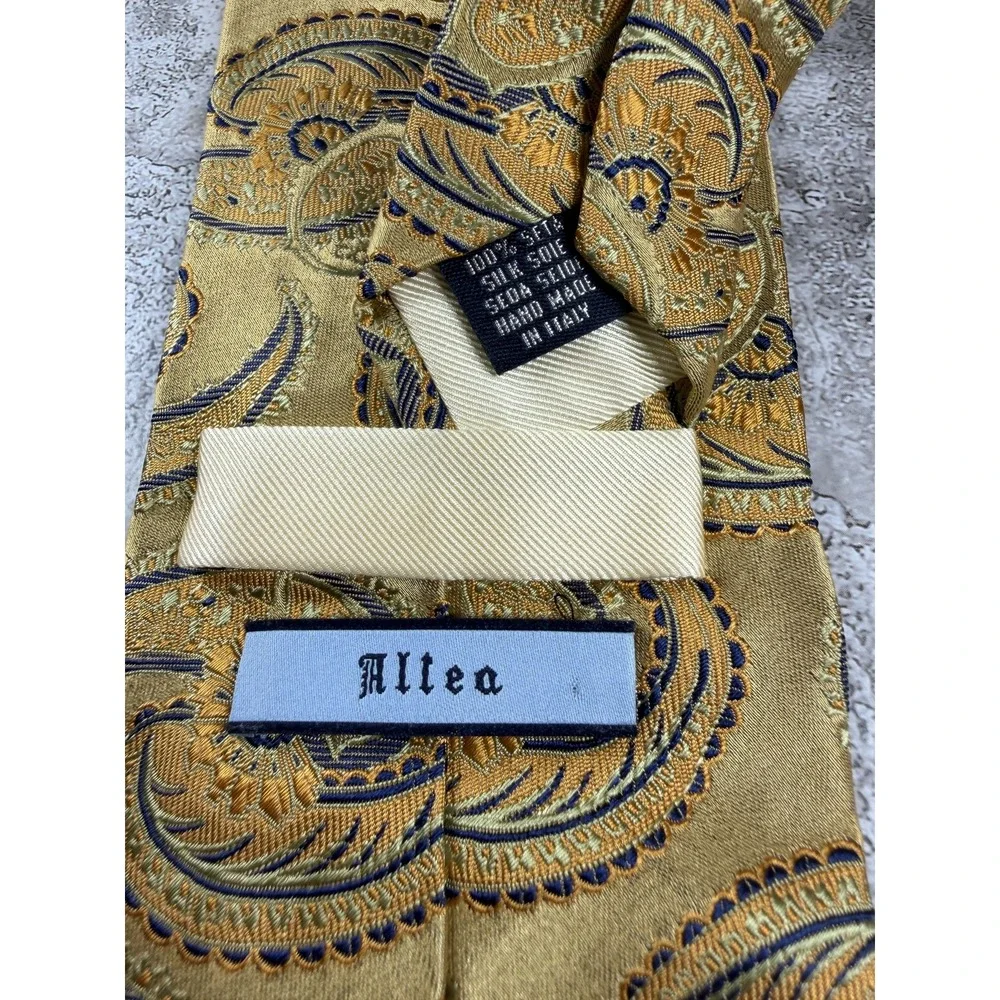 Altea Tie Mens One Size Gold Paisley 100% Silk Jacquard Embroidered Italy